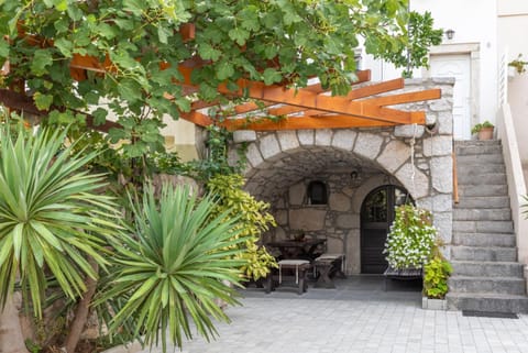 Inner courtyard view