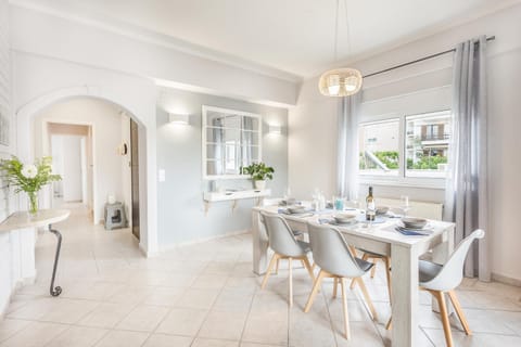 Decorative detail, Dining area