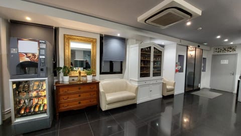 Prince Monceau Hotel in Paris