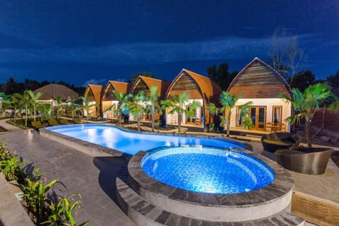 Property building, Pool view, Swimming pool, Swimming pool