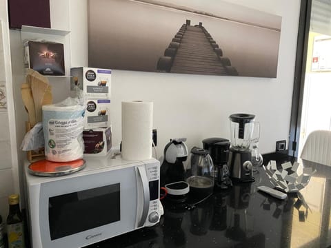 Coffee/tea facilities, minibar, toaster, kitchen