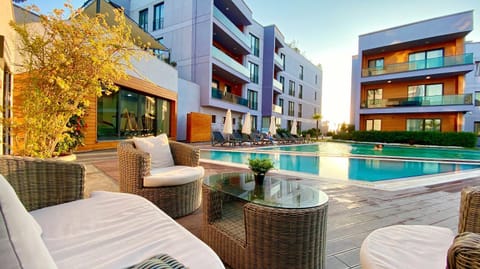 Property building, Garden view, Pool view