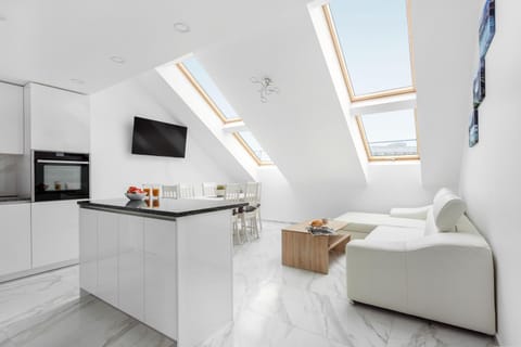 Kitchen or kitchenette, Living room, Seating area