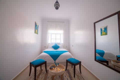 Bed, Photo of the whole room, Internal: Not applicable to any particular room