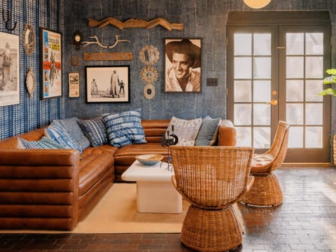 Lobby or reception, Decorative detail, Seating area