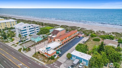 Property building, Nearby landmark, Bird's eye view, Parking