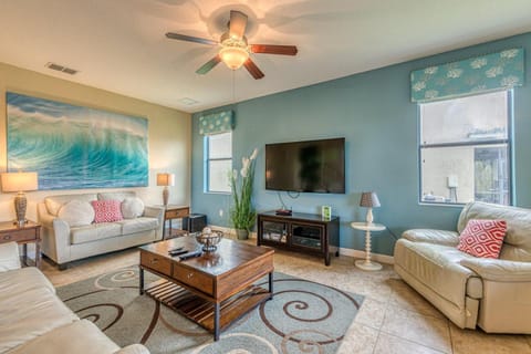 Southern Comfort House in Loughman