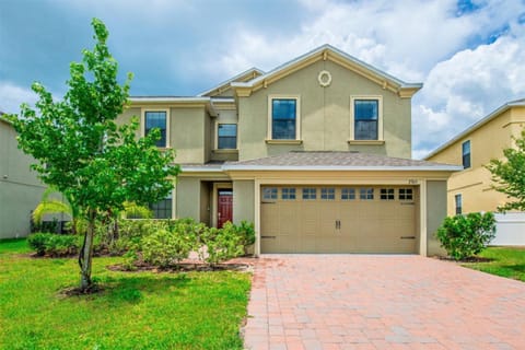 Southern Comfort House in Loughman