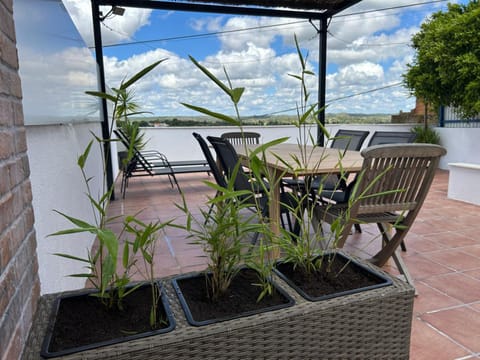 Patio, Natural landscape, View (from property/room), Balcony/Terrace, Dining area