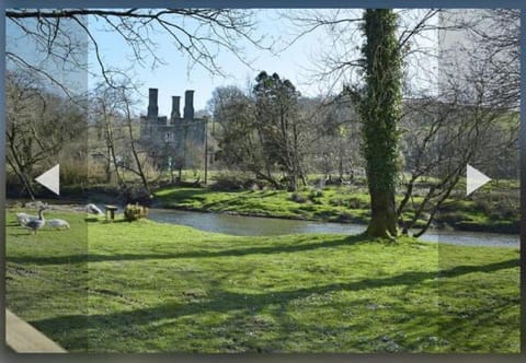 The Mews, Talley Apartment in Wales
