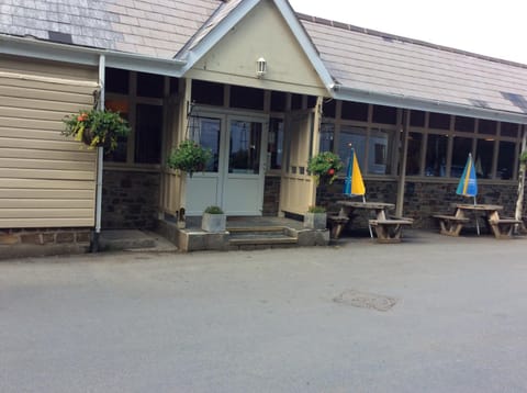 19 Chalet Bucklands , Bideford Holiday Park. Chalet in Bideford Bay Holiday Park