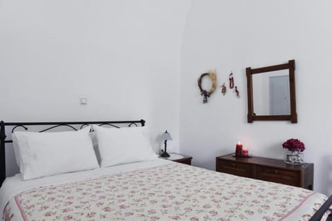 Calderimi Traditional Houses House in Thera