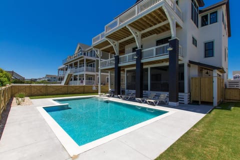 1611 - The Salted Rim Retreat House in Corolla