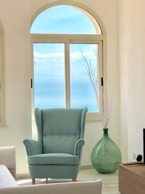 Living room, Sea view