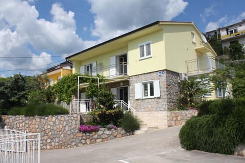 Property building, Summer, Garden, Garden view, pet friendly