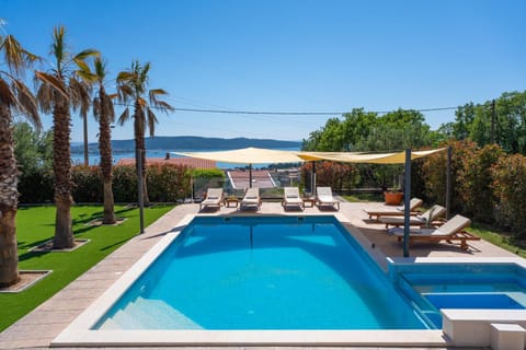Garden, Sea view, Swimming pool