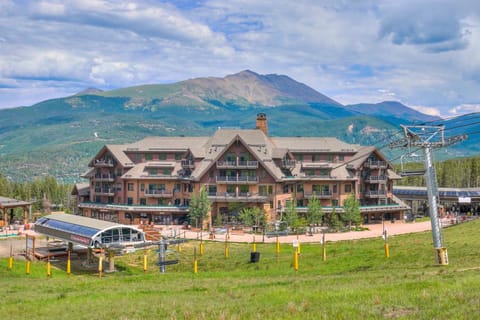 Crystal Peak Lodge, A Vail Resorts Property Nature lodge in Breckenridge
