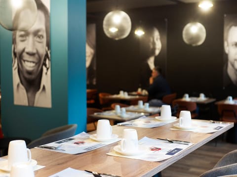 Decorative detail, Breakfast, Buffet breakfast, group of guests