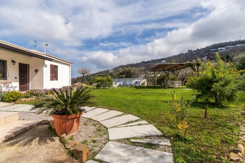 Property building, Garden, Garden, Garden view