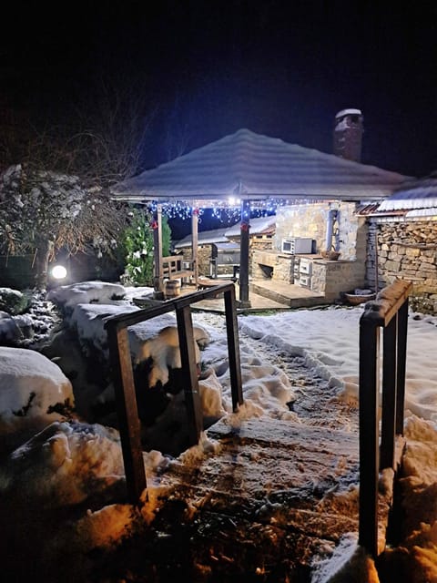 Дядо Цоньовата къща самостоятелен имот с басейн Villa in Gabrovo, Bulgaria