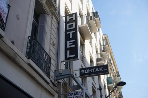 Property building, Facade/entrance, Property logo or sign