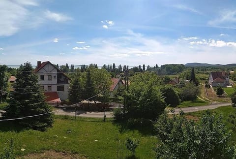 Neighbourhood, Garden view