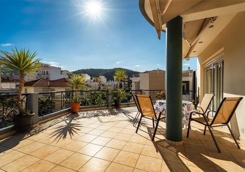 Patio, Natural landscape, Balcony/Terrace, Mountain view