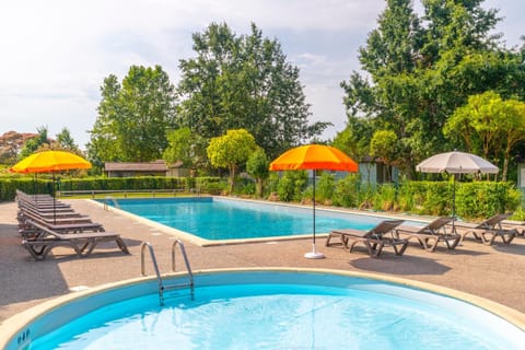 Pool view, Swimming pool, sunbed
