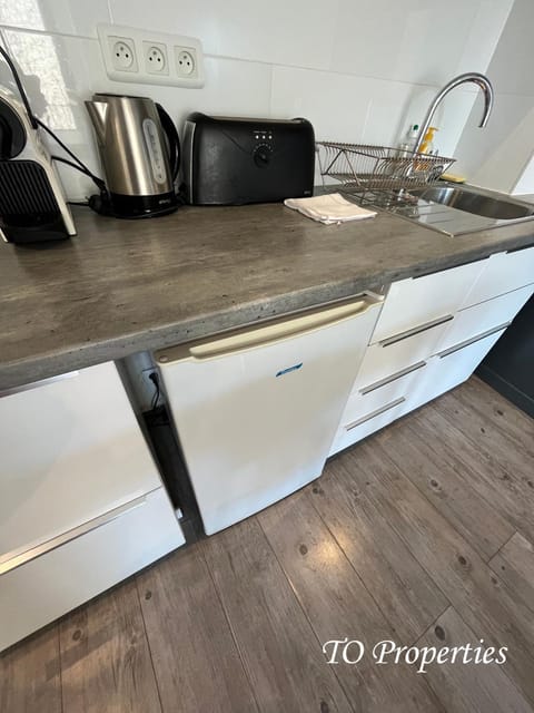 Studio flambant neuf, calme & balcon Apartment in Strasbourg