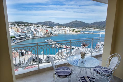 Balcony/Terrace, City view, Mountain view, Sea view