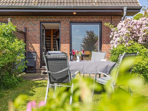 Property building, Balcony/Terrace, Balcony/Terrace