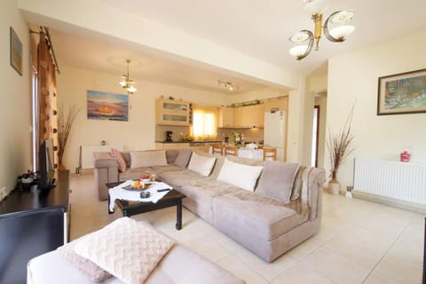Living room, Photo of the whole room, Seating area