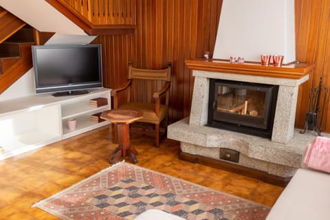 Communal lounge/ TV room, Living room, Seating area