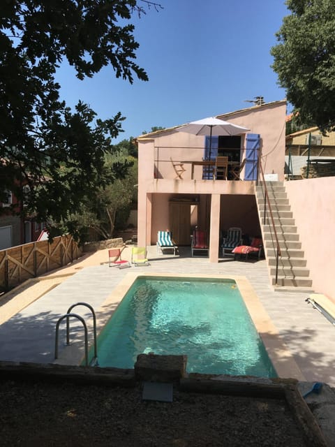 Balcony/Terrace, Pool view, Swimming pool, sunbed