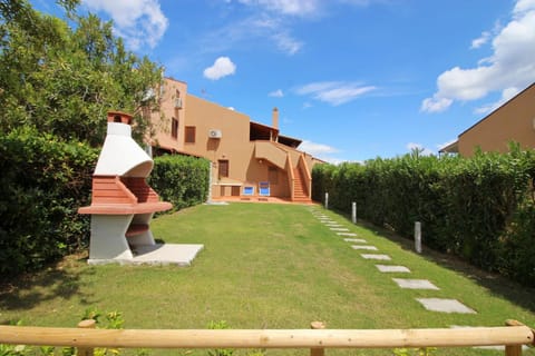 Property building, Spring, Natural landscape, BBQ facilities, Garden, Garden view
