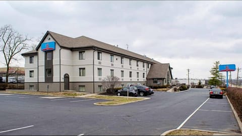 Studio Lodge - Cincinnati - Springdale Hotel in Sharonville