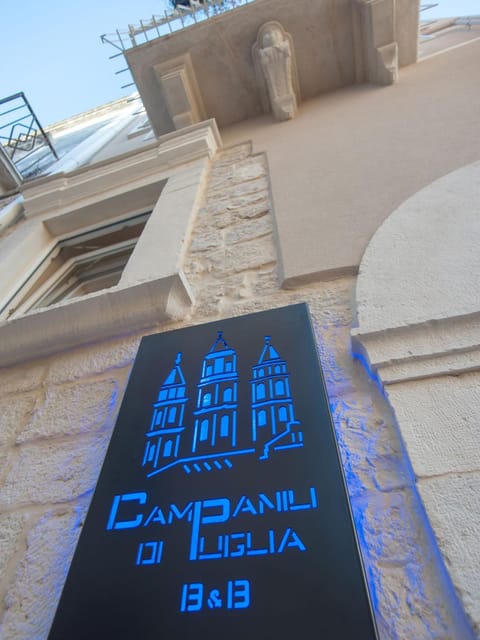 Property building, Facade/entrance, Property logo or sign, Decorative detail, Logo/Certificate/Sign, Certificate/Award