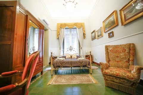 Bed, Balcony/Terrace, Photo of the whole room, Seating area, Bedroom, hair dresser, towels, wardrobe, air conditioner