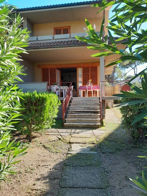 Property building, Garden view