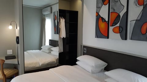 Bed, Photo of the whole room