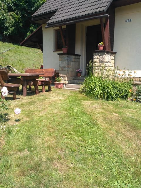 Facade/entrance, Garden