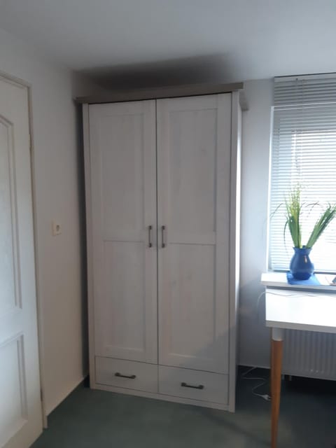 Bedroom, wardrobe
