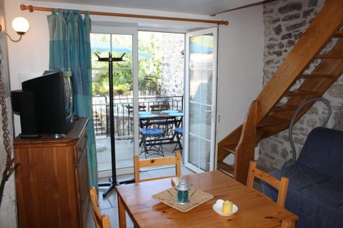 L'Avventura gîte bleu Apartment in Grospierres