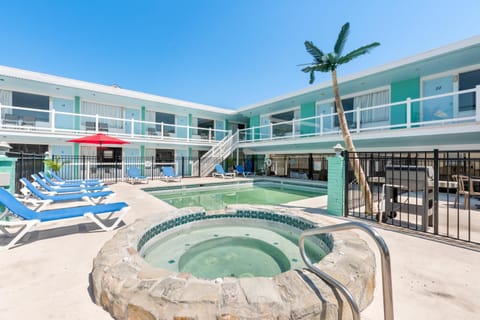 Property building, Swimming pool