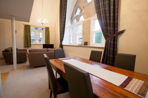 TV and multimedia, Living room, Dining area