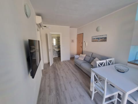 Residence Serenella - Dependance Apartment hotel in Diano Marina