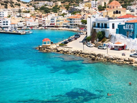 Nearby landmark, Restaurant/places to eat, Neighbourhood, Natural landscape, Bird's eye view, Balcony/Terrace, On site, Shopping Area