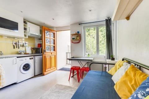 Studio calme proche Paris avec terrasse privative et jacuzzi en option Apartment in Île-de-France