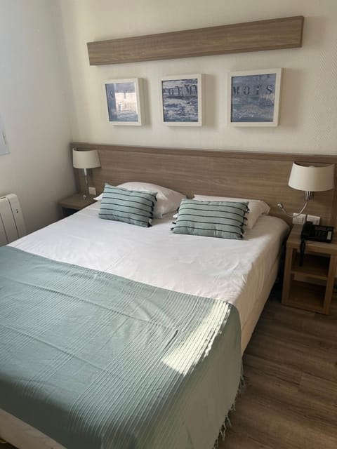 Contact Hotel Utah Beach Carentan Hotel in Normandy