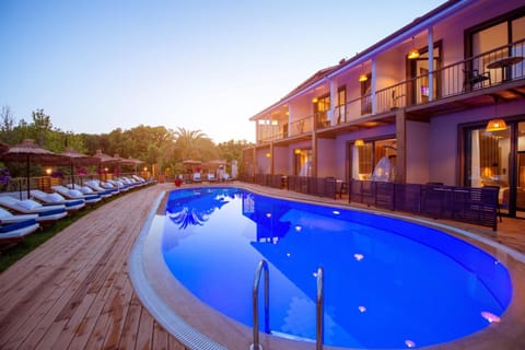 Property building, Swimming pool, Swimming pool, Sunset
